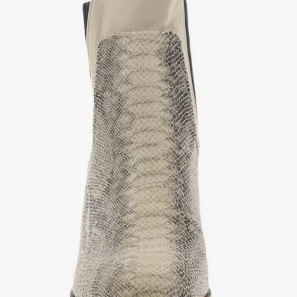 Women boots - Picture 2 of 6